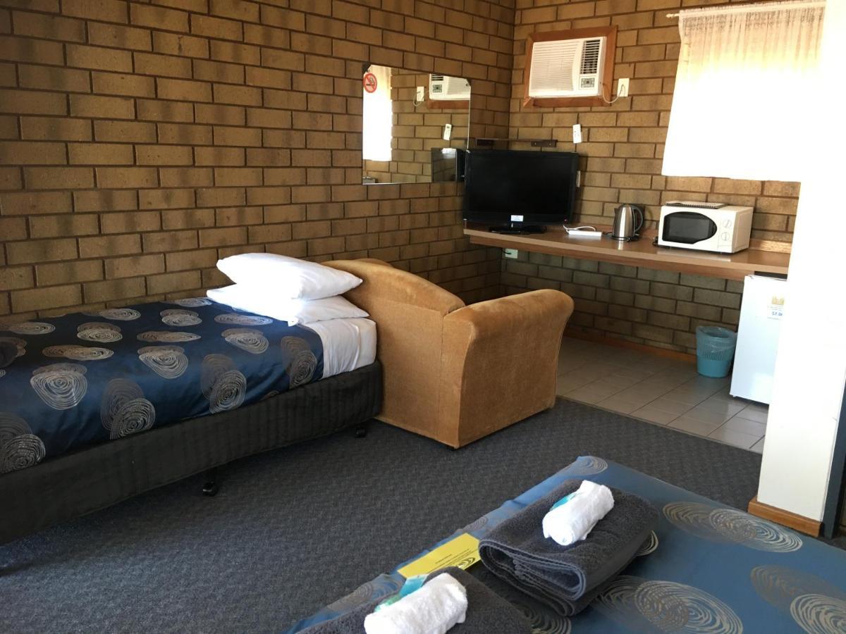 Airport Whyalla Motel Exterior photo