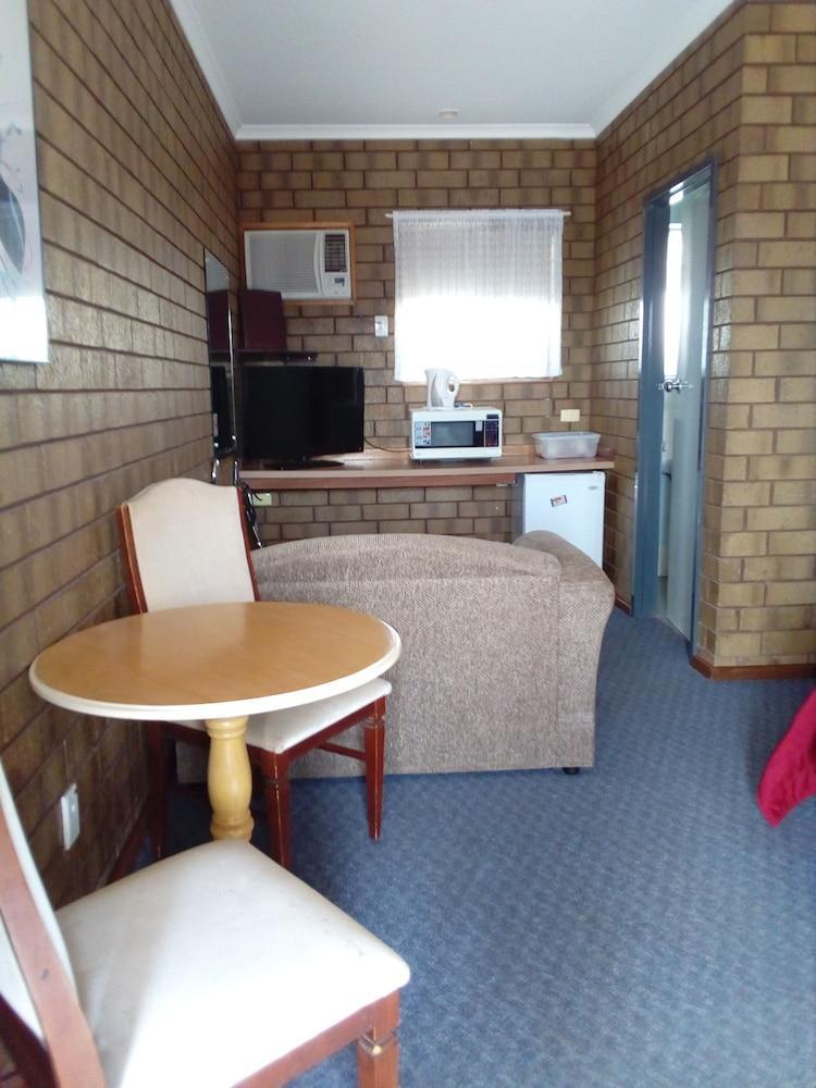 Airport Whyalla Motel Exterior photo