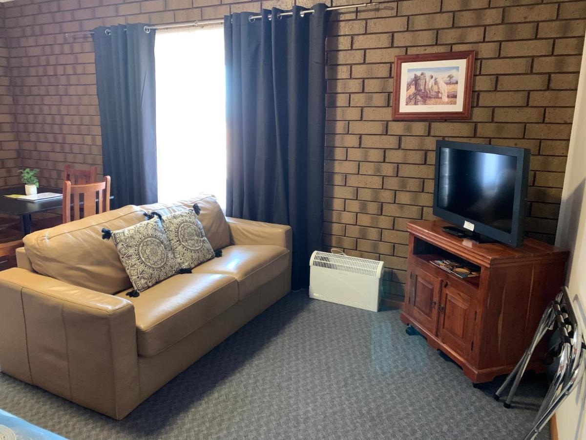 Airport Whyalla Motel Exterior photo